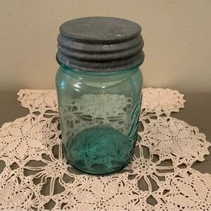 Vintage Blue Ball Perfect Mason Jar With Zinc Lid